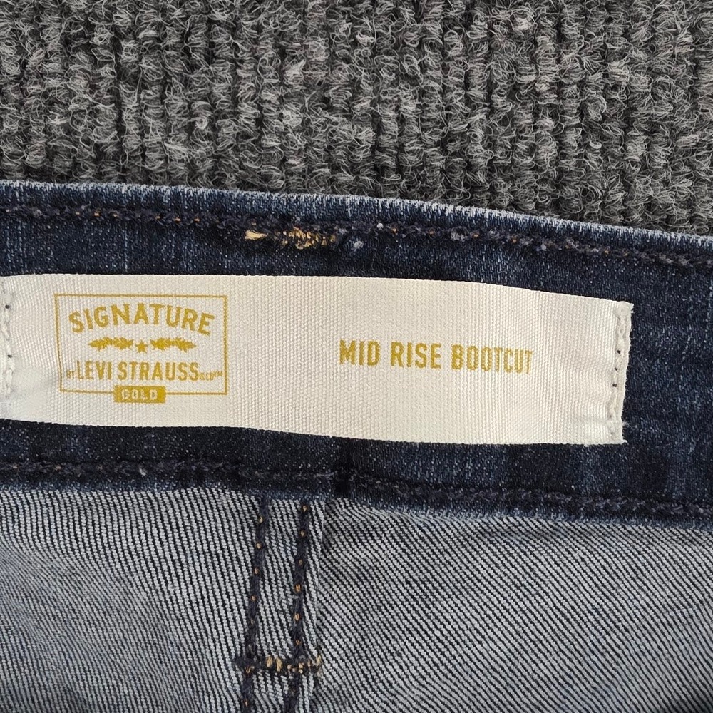 Signature by Levi Strauss & Co Womens 22M Dark Wash Mid Rise Bootcut Jeans 95250 - Picture 7 of 13